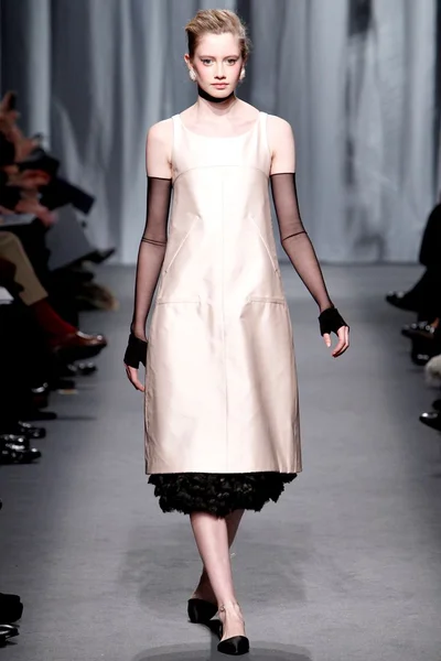 Look 28